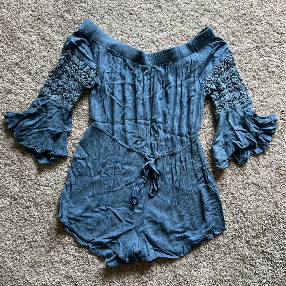 Womens off the shoulder long sleeve romper | Size M | BLUSH